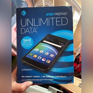 AT&T Prepaid Unlimited Data LG Phoenix 4 - Blue Box